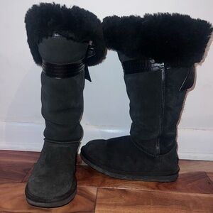 UGG Black Winter Boots with Leather Bow